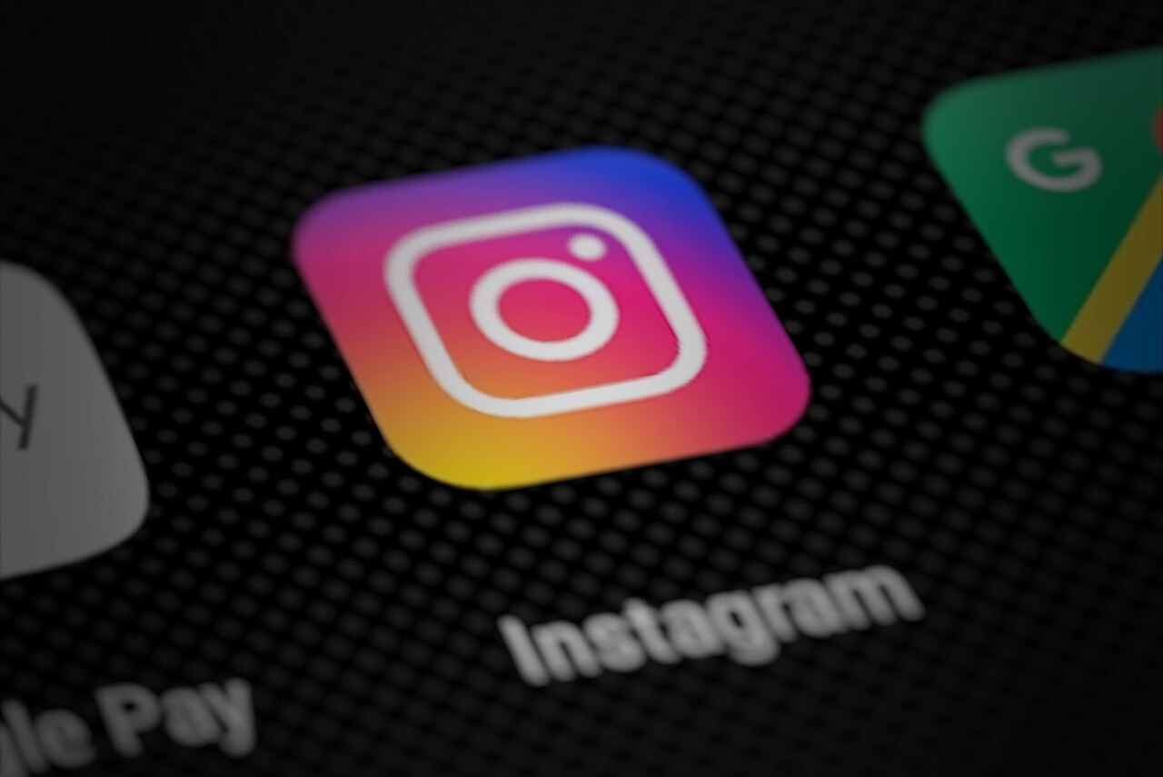logo Instagram smartphone